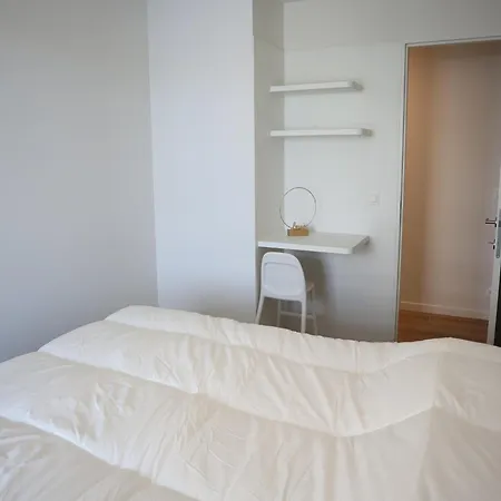 In Near The Beach, Cleaning Included Apartament