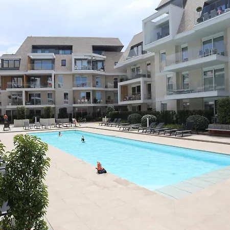 In With Sea View, Cleaning Included Apartment *