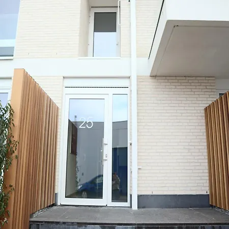 In Near The Beach, Cleaning Included * Nieuwpoort